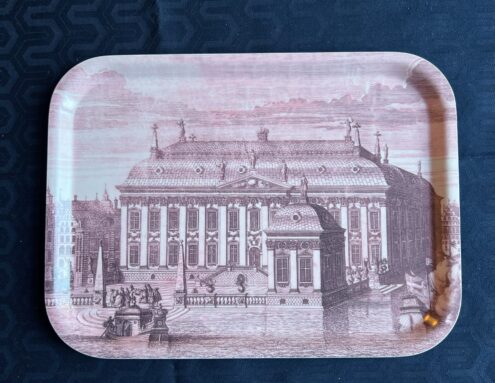 Rosa bricka - Riddarhuset ur Suecia Antiqua et Hodierna