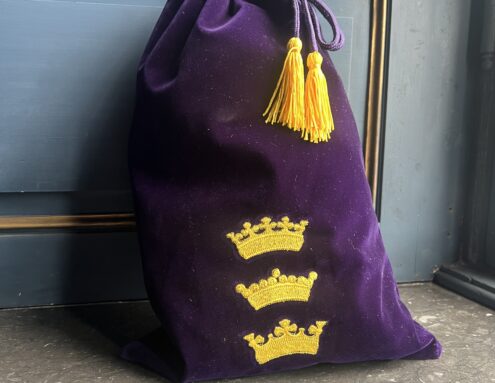 Violett sammetsskopåse